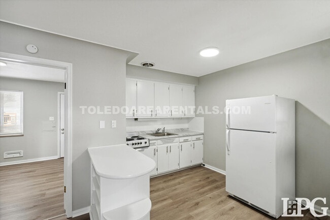 Building Photo - 4225 Harvest Ln