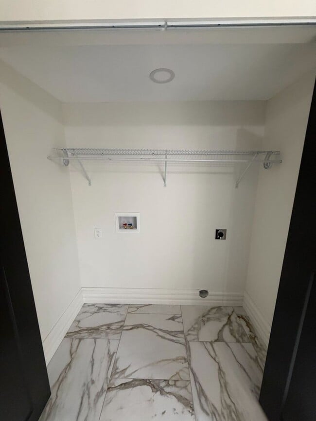 Building Photo - 3 Bedrooms | 2.5 Bathrooms | $3,000/month ...