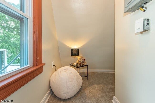 Building Photo - 207 Hillside Ave