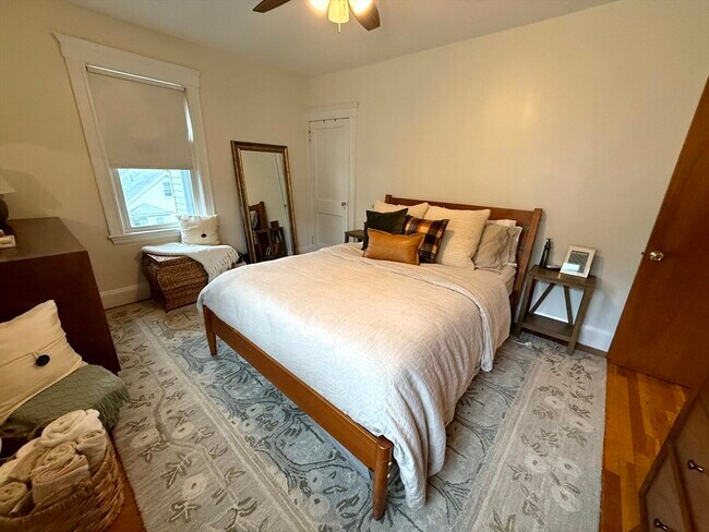 Building Photo - 151 Lexington St