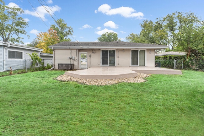 Building Photo - 388 Nancy Ln