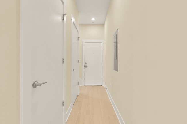 Building Photo - 822 Kennedy St NW