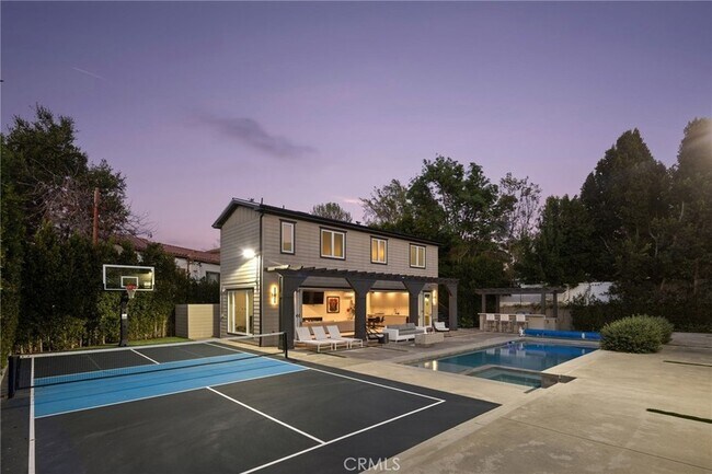 Building Photo - 15547 Valley Vista Blvd