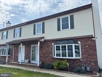Building Photo - 148B Bayshore Dr