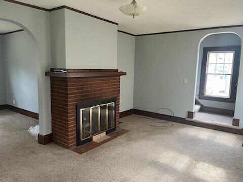 Building Photo - 10 French Rd