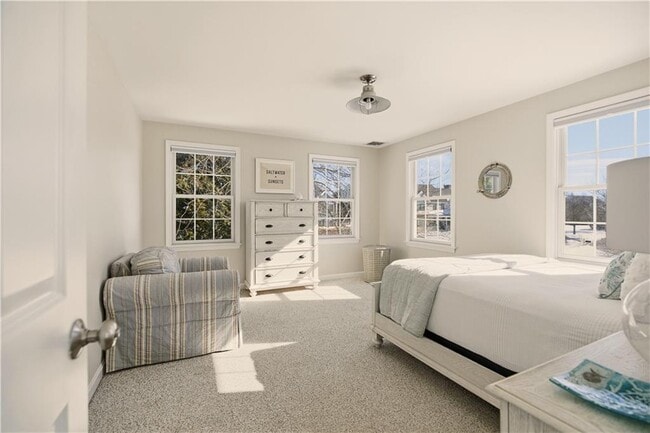 Building Photo - 105 Lilac Ln