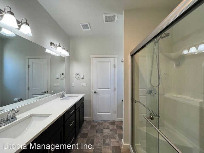 Building Photo - 4 br, 2 bath House - 540 Harman Way