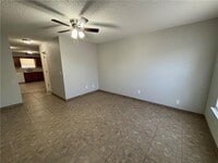 Building Photo - 3409 SW Victoria Pl