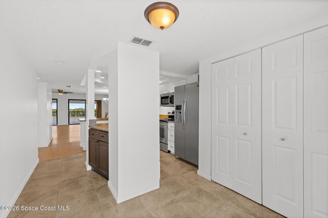 Building Photo - 3165 N Atlantic Ave