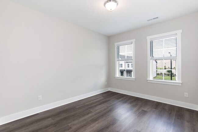 Building Photo - Now Leasing: Brand New Townhome in Rolesvi...