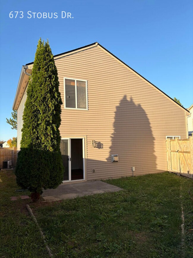 Building Photo - 673 Stobus Dr