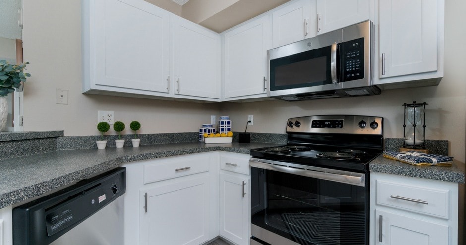 Primary Photo - Lakes at North Port Apartments