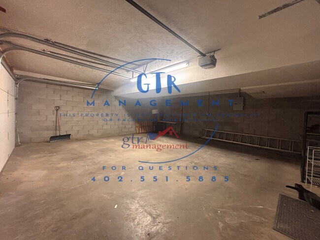 Building Photo - 8054 Redick Ave