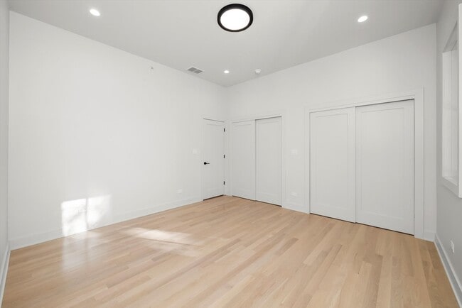 Building Photo - 1037 Belleforte Ave