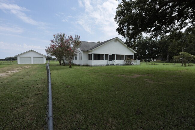 Primary Photo - 2389 CR 158