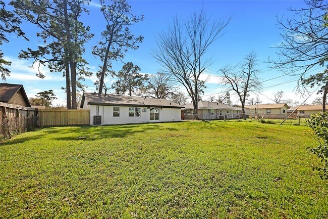 Building Photo - 4022 Marlborough Dr