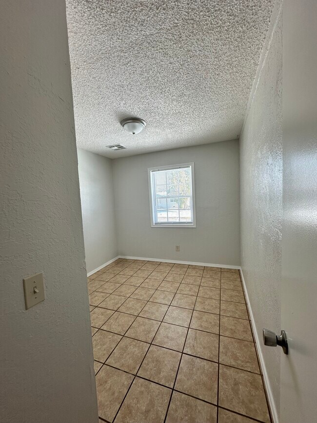 Building Photo - 6321 Johnnie Terrace