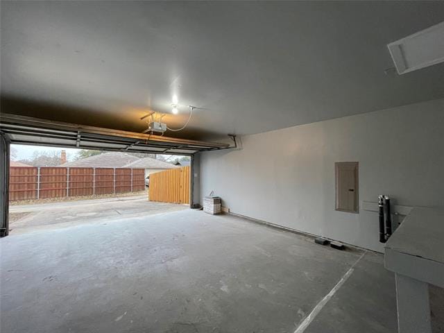Building Photo - 2113 Glencrest Ln