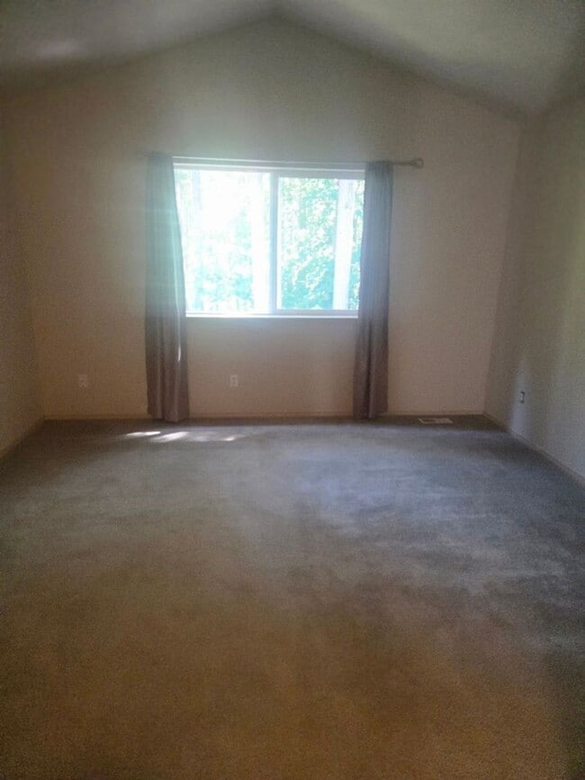 Building Photo - 3bd/2.5ba Maple Valley Home