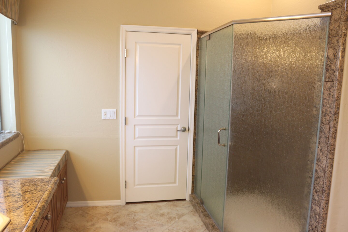 Master Bath - 4629 E Thunder Hawk Rd