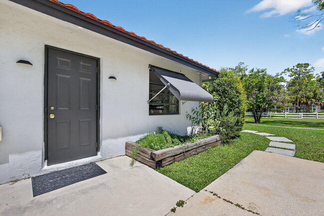Building Photo - 17218 Shetland Ln