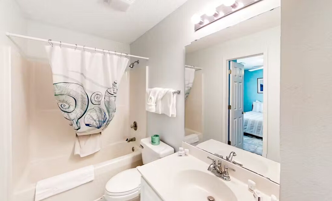 Building Photo - 4522 N Plantation Harbour Dr