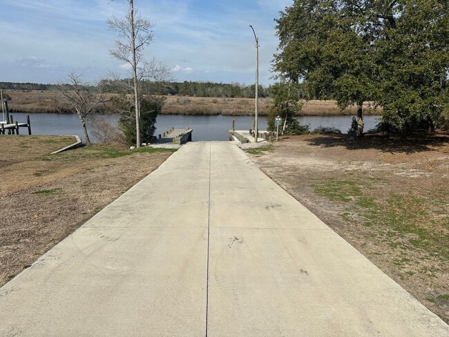 Building Photo - 238 E Ivybridge Dr