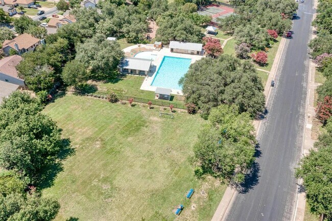 Building Photo - 12408 Deer Falls Dr