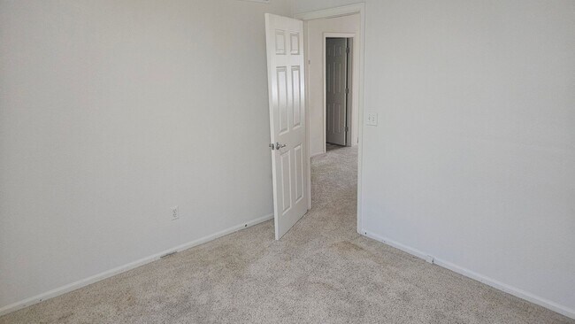 Building Photo - Amazing Home in NE Fort Collins