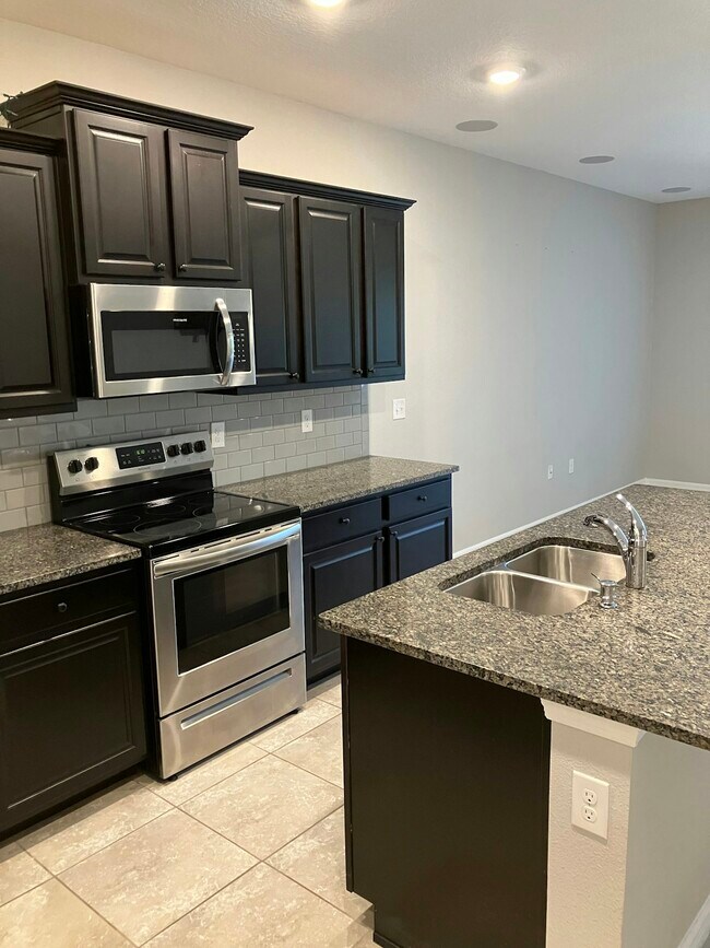 Building Photo - 2531 Midnight Pearl Dr