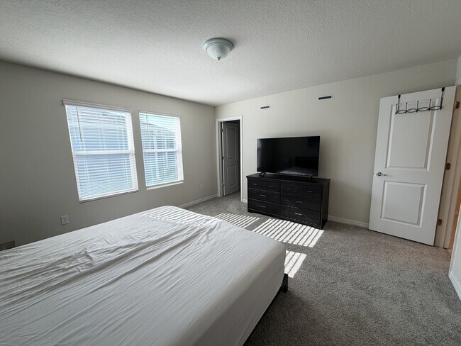 Building Photo - 4596 Sparkling Shell Ave