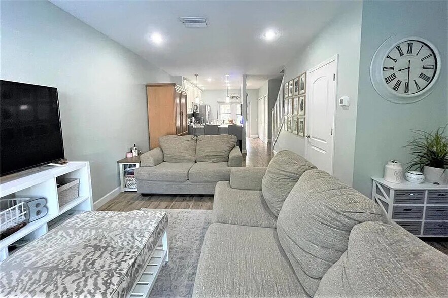 Building Photo - 17413 Flatwoods Key Dr