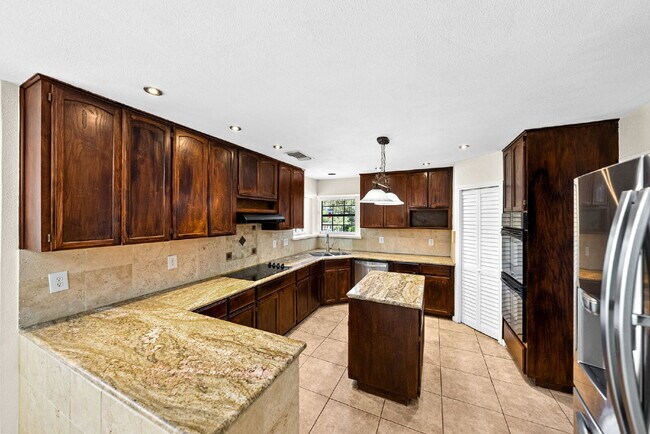 Building Photo - This is the one that checks all the boxes.