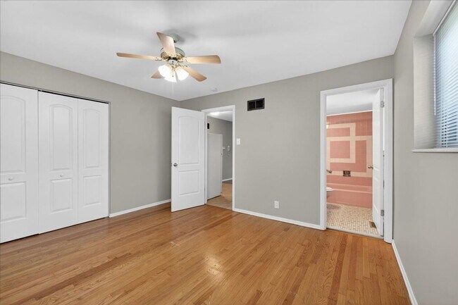 Building Photo - Apartment Food for the Soul