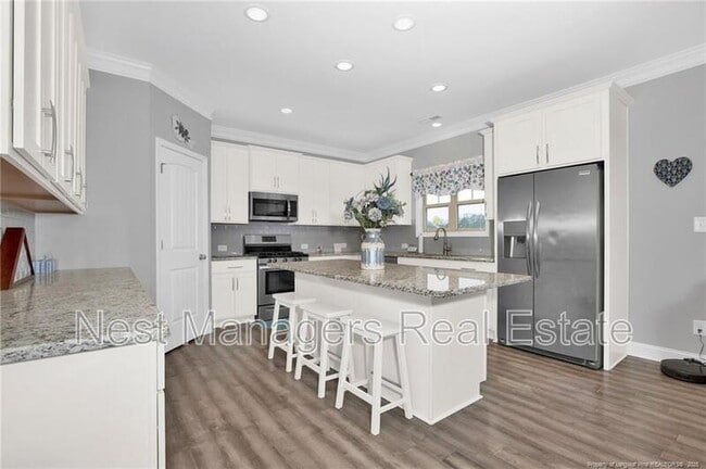 Building Photo - 5344 Debut Ave