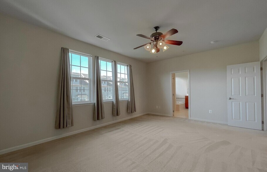 Building Photo - 44017 Swift Fox Dr