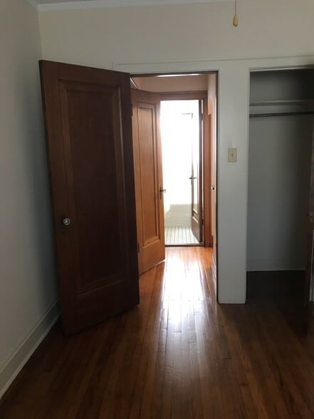 Building Photo - 2941 N Lockwood Ave