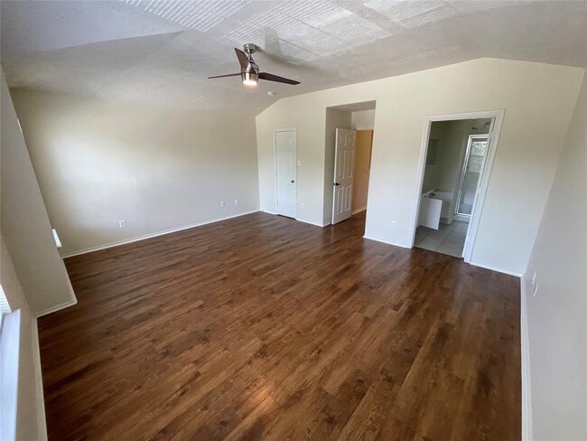 Building Photo - 5614 Claybeck Ln