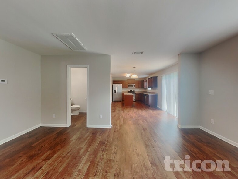 Building Photo - 104 Shadow Woods Rd