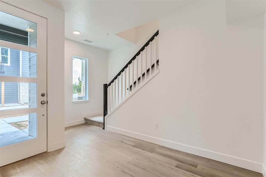 Building Photo - 2748 W 68th Ave