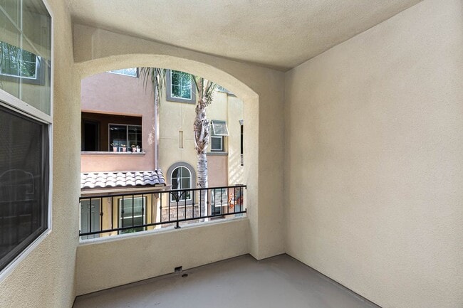 Building Photo - ***MOVE IN SPECIAL $250.00 OFF FIRST MONTH...