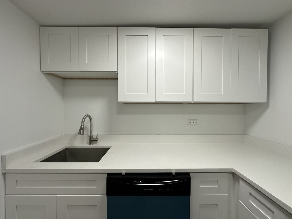 Building Photo - 1626 N Fairfield Ave