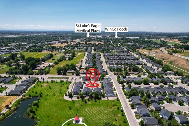 Building Photo - 7485 N Lucy Rose Ln