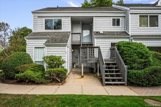 Primary Photo - 220 Montauk Hwy