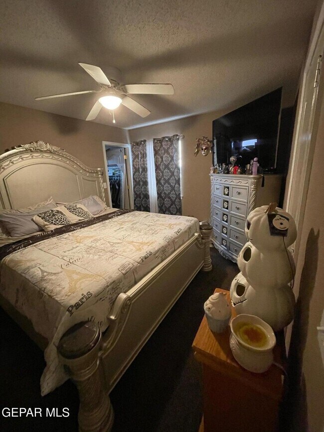 Building Photo - 11749 Mesquite Miel Dr