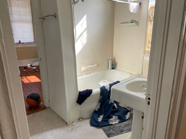 Building Photo - 1313 S Perry St