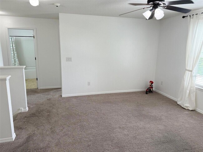 Building Photo - 12236 Fairlawn Dr