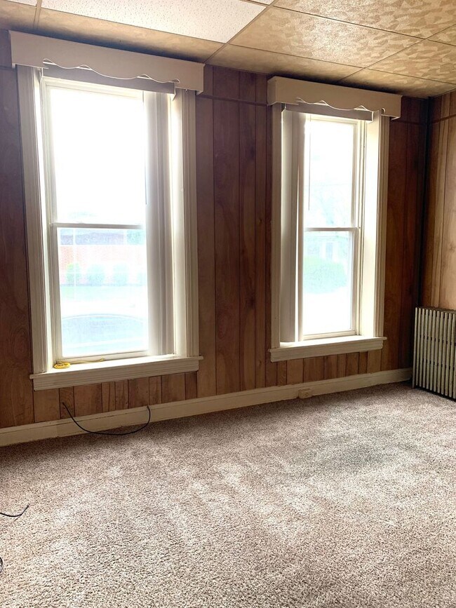 Building Photo - 135 S 2nd St