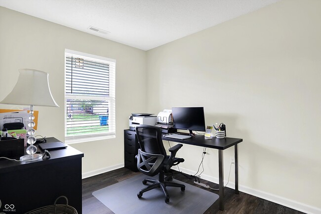 Building Photo - 5549 Wild Horse Dr