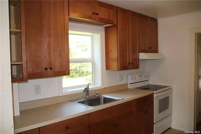 Building Photo - 35 S Chestnut St